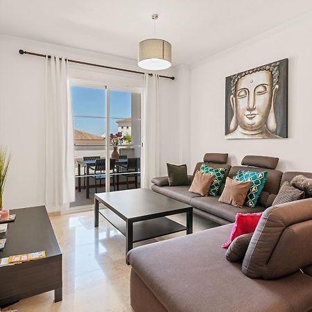 Moderne Ferienwohnung 71A Манилва Экстерьер фото